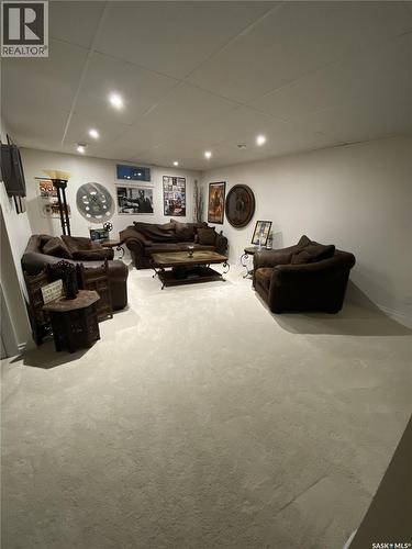 734 Wollaston Court, Saskatoon, SK - Indoor