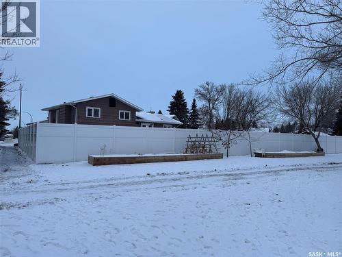 734 Wollaston Court, Saskatoon, SK - Outdoor