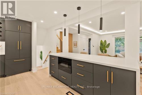 257 Strathcona Drive, Burlington, ON - Indoor