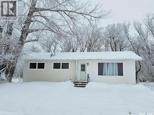 4 Railway Avenue, Yarbo, SK - Outdoor