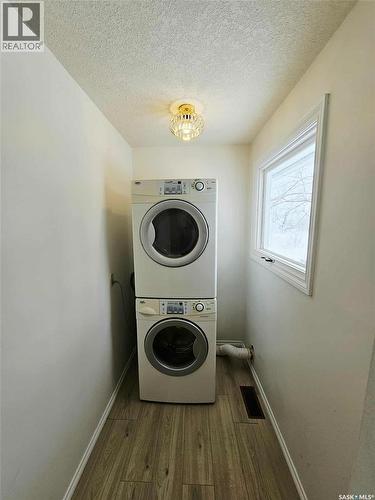 4 Railway Avenue, Yarbo, SK - Indoor Photo Showing Laundry Room