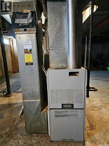 4 Railway Avenue, Yarbo, SK - Indoor Photo Showing Basement