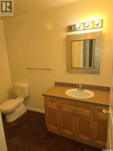 924 Montague Street, Regina, SK - Indoor Photo Showing Bathroom