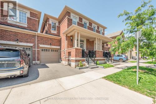 99 Huguenot Road, Oakville, ON - Outdoor With Facade
