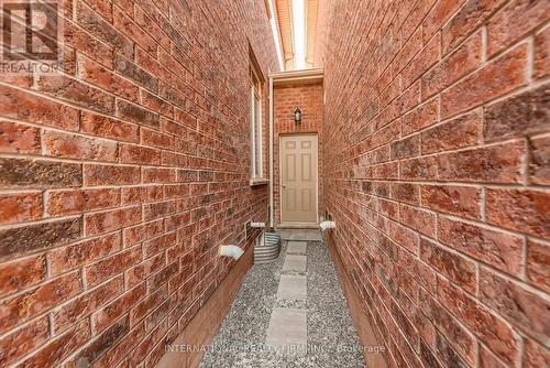 99 Huguenot Road, Oakville, ON - Indoor Photo Showing Other Room