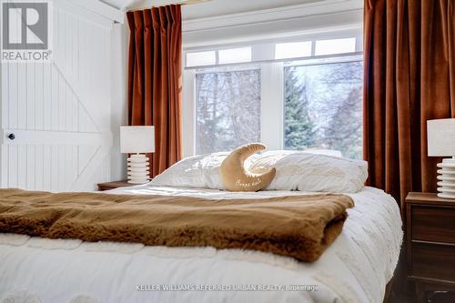 12 Wesley Avenue, Mississauga, ON - Indoor Photo Showing Bedroom