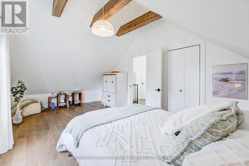 12 Wesley Avenue, Mississauga, ON - Indoor Photo Showing Bedroom