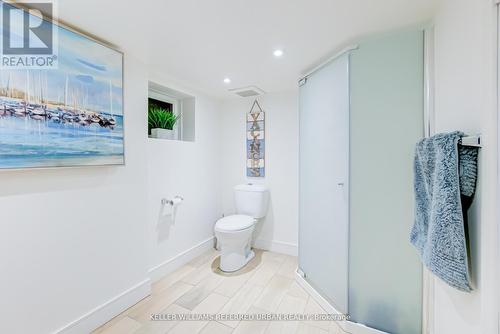12 Wesley Avenue, Mississauga, ON - Indoor Photo Showing Bathroom