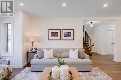 12 Wesley Avenue, Mississauga, ON - Indoor Photo Showing Living Room
