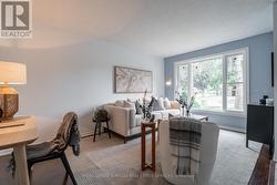 16 - 117 BONAVENTURE DRIVE  Hamilton, ON L9C 4P8