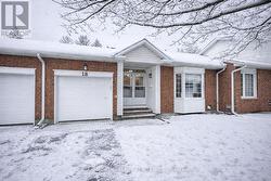 47 - 18 OYSTER BAY COURT  Ottawa, ON K2S 1H3