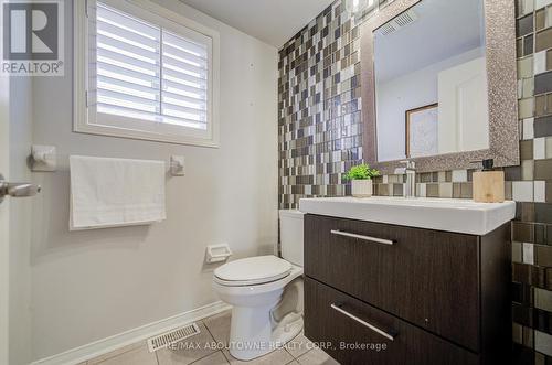3041 Caulfield Crescent, Mississauga, ON - Indoor Photo Showing Bathroom