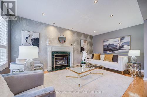 3041 Caulfield Crescent, Mississauga, ON - Indoor Photo Showing Living Room With Fireplace