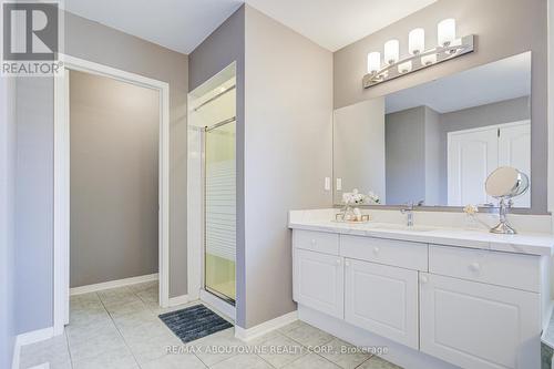 3041 Caulfield Crescent, Mississauga, ON - Indoor Photo Showing Bathroom
