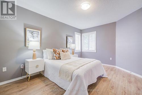 3041 Caulfield Crescent, Mississauga, ON - Indoor Photo Showing Bedroom