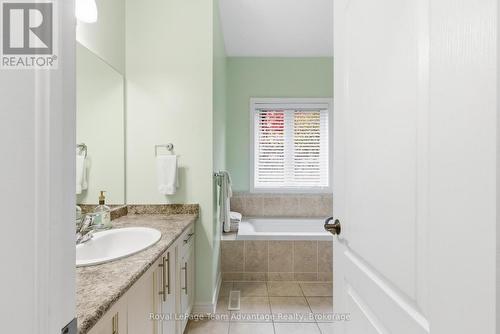17 Borland Crescent, Caledon (Caledon East), ON - Indoor Photo Showing Bathroom
