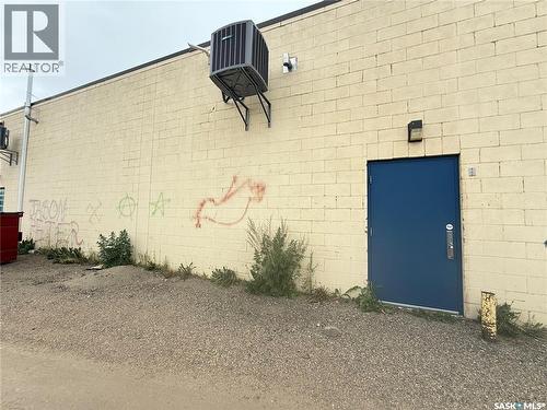 112 100 1St Avenue W, Assiniboia, SK 