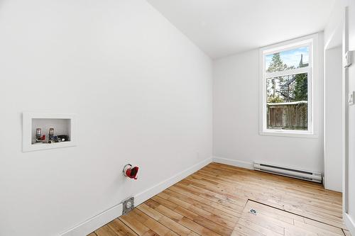 Salle de lavage - 4711 Rue Adam, Montréal (Mercier/Hochelaga-Maisonneuve), QC - Indoor Photo Showing Other Room