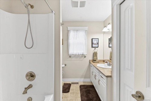 403-5700 Pierce Rd, Port Alberni, BC 