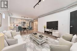 MAIN - 89 HAMMERSMITH AVENUE  Toronto, ON M4E 2W3