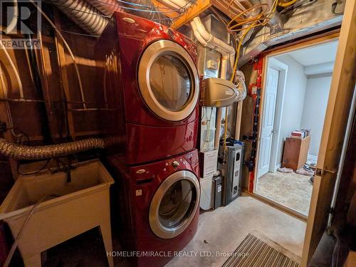 352 Bankside Drive, Kitchener, ON - Indoor Photo Showing Laundry Room