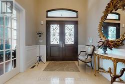 123 CARISBROOKE CIRCLE  Aurora, ON L4G 0K4