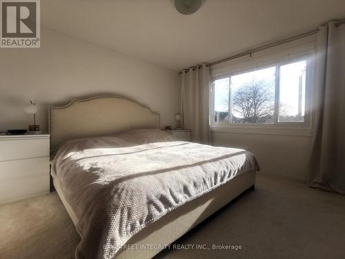 976 Raintree Lane, Mississauga, ON - Indoor Photo Showing Bedroom