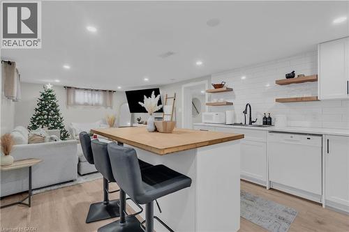 220 Bruce Street, Kitchener, ON - Indoor Photo Showing Kitchen