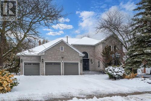 61 GLENAYR ROAD  Richmond Hill, ON L4B 2V8