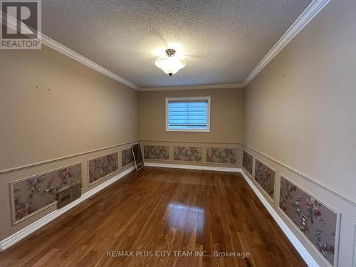 506 Dicenzo Drive, Hamilton, ON - Indoor Photo Showing Other Room