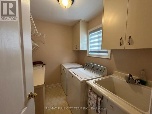 506 Dicenzo Drive, Hamilton, ON - Indoor Photo Showing Laundry Room