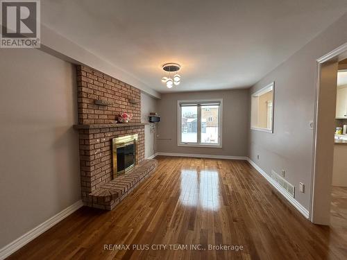 506 Dicenzo Drive, Hamilton, ON - Indoor With Fireplace