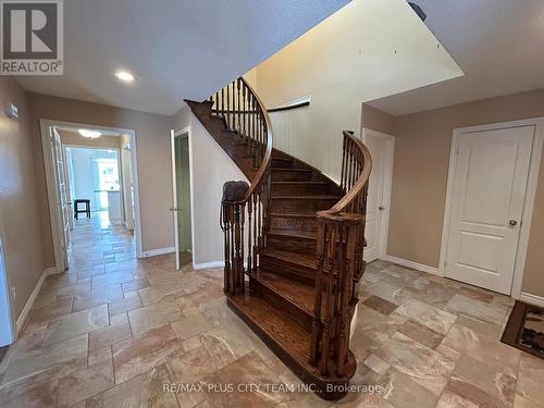 506 Dicenzo Drive, Hamilton, ON - Indoor Photo Showing Other Room