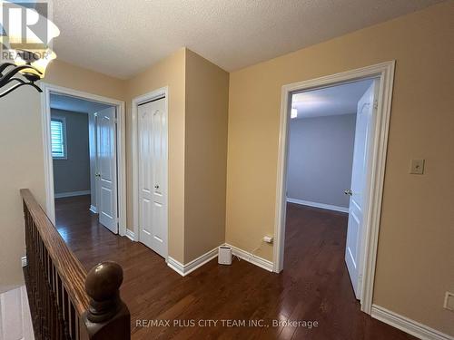 506 Dicenzo Drive, Hamilton, ON - Indoor Photo Showing Other Room