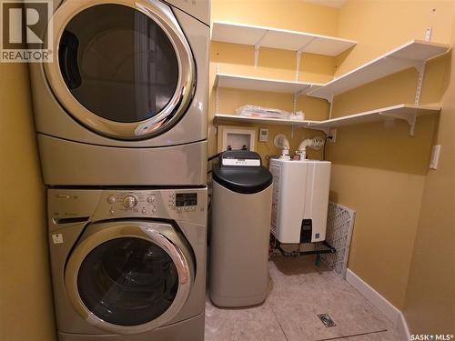 930 North Street, Swift Current, SK - Indoor Photo Showing Laundry Room