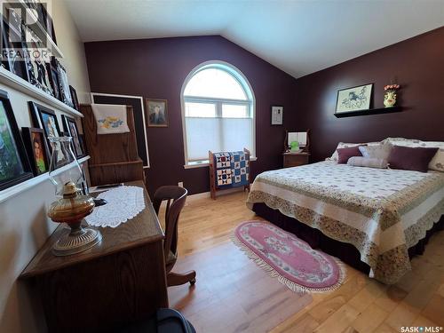 930 North Street, Swift Current, SK - Indoor Photo Showing Bedroom