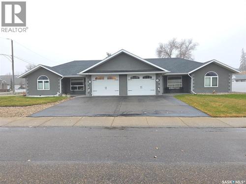 930 North Street, Swift Current, SK - Outdoor With Facade