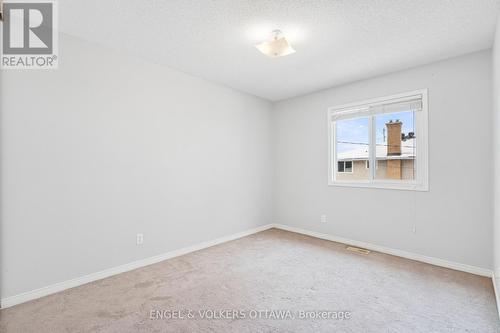 3rd bedroom - 1321 Morley Boulevard, Ottawa, ON - Indoor Photo Showing Other Room