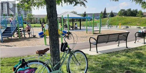 5126 Des Jardines Drive, Burlington, ON - Outdoor