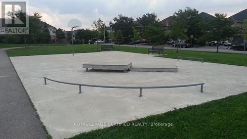 5126 Des Jardines Drive, Burlington, ON - Outdoor