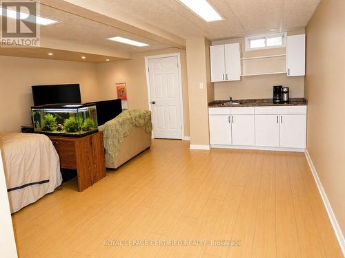 5126 Des Jardines Drive, Burlington, ON - Indoor