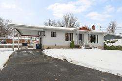 102 Rue Cleary  Cowansville, QC J2K 3K2