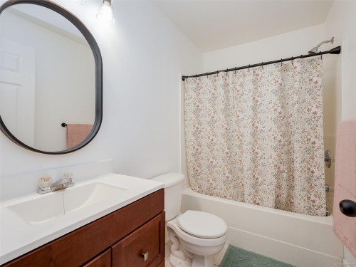 2 Game Rd, View Royal, BC 