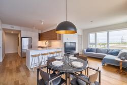 712-64 Ch. St-François-Xavier  Candiac, QC J5R 0V1