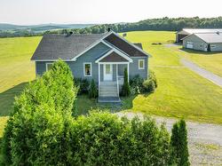 970Z Ch. Grainger  Melbourne, QC J0B 2B0