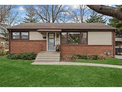 2715 Dandurand  Windsor, ON N9E 2E2