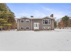 9 Currie AVE  Burton, NB E2V 3K6