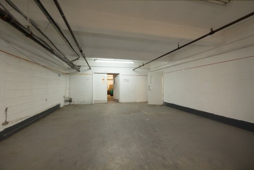 Intérieur - Unit-D-8300 Rue St-Patrick, Montréal (Lasalle), QC - Indoor Photo Showing Garage