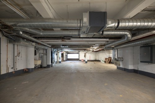 Intérieur - Unit-D-8300 Rue St-Patrick, Montréal (Lasalle), QC - Indoor Photo Showing Garage
