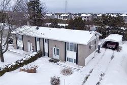758 Rue Jolliet  Trois-Rivières, QC G9B 1E1